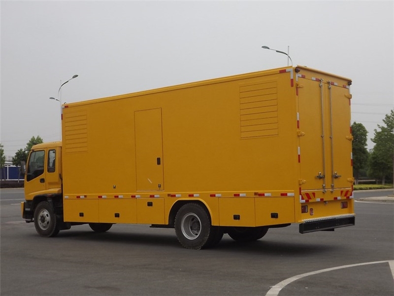 大丰出租发电机-柴油发电机组电压低报警怎么办？