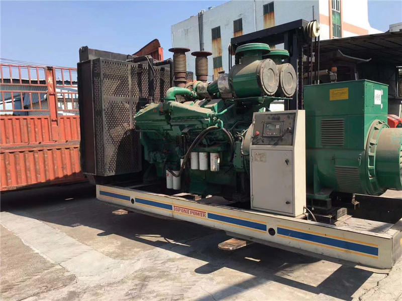 大丰如何判断柴油发电机组的机油温度是否达到了合适的预热温度？