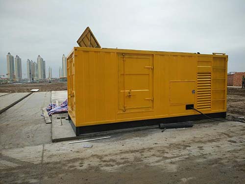 大丰合同中关于乙方责任导致工期延误的赔偿标准应该如何制定？